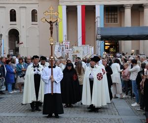 75 lat temu obraz Matki Boskiej w Lublinie zapłakał. Wierni uczcili rocznicę „Cudu lubelskiego” procesją różańcową