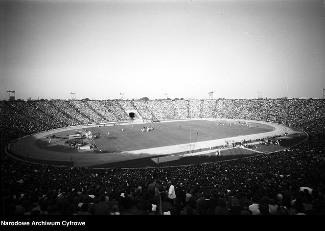 Stadion X-lecia. Lata 1962 - 1967 