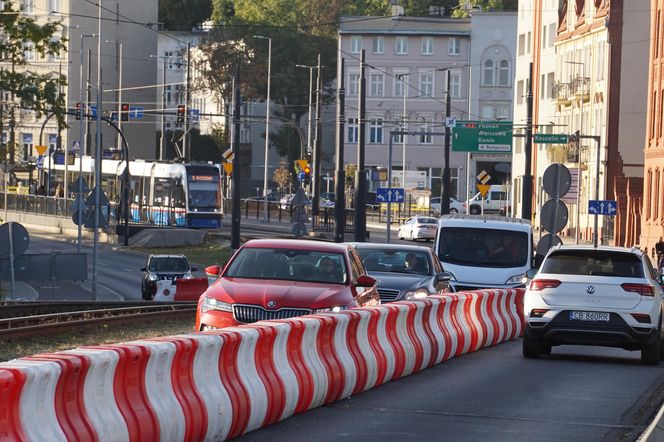 Ruszyła naprawa mostu Bernardyńskiego. Kierowcy autobusów nie mają łatwego życia