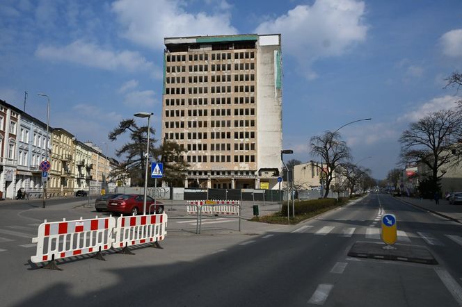 Utrudnienia związane z rozbiórką "Związkowca"