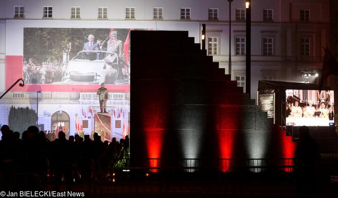 Odsłonięcie pomnika Lecha Kaczyńskiego w Warszawie