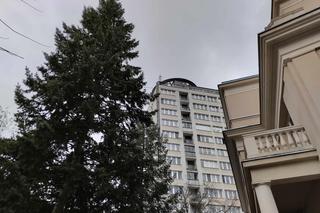 Wieżowiec przy al. Jerzego Waszyngtona 2b w Warszawie