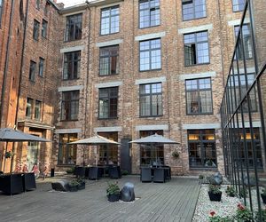 Polacy mieszkają jak królowie