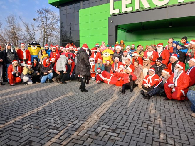 Mikołaje na motocyklach z warkotem przejechali przez miasto. Pognali do chorych dzieci!