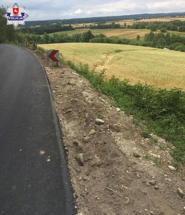 Unikneła zderzenia z sarną i wpadła w zboże