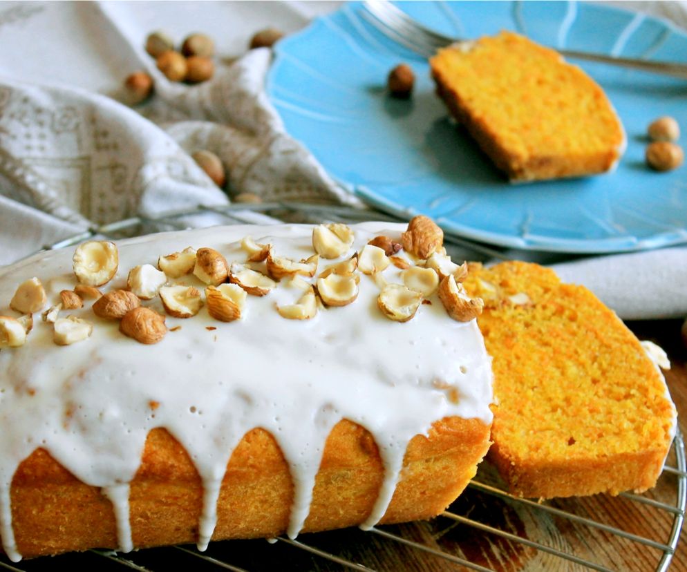 Szybkie ciasto z dyni z orzechami laskowymi