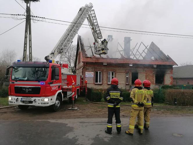 Pożar w Gostkowie koło Torunia. 12 zastępów straży w akcji