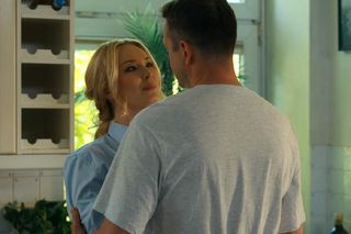 	Barwy szczęścia, odcinek 3061. Bruno (Lesław Żurek), Karolina (Marta Dąbrowska)