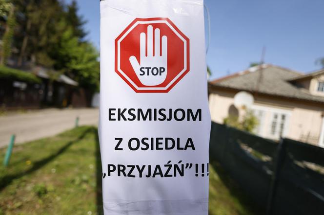 Protesty na warszawskim osiedlu "Przyjaźń"