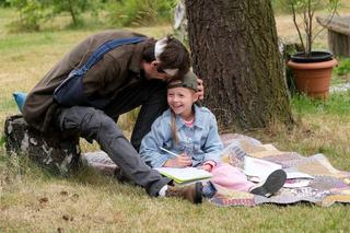 M jak miłość odc. 1754. Nadia (Mira Fareniuk), jej ojciec Dima (Michaił Pszeniczny)