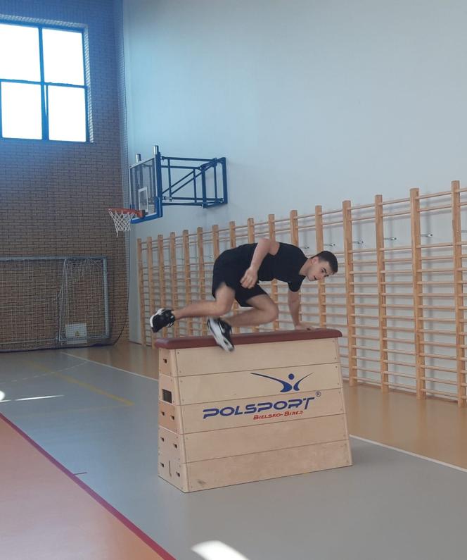 Dwaj uczniowie zasiądą w fotelach szefów policji w Rawiczu