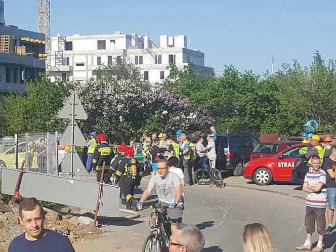 Kłęby dymu we Wrocławiu. Duży pożar na południu miasta