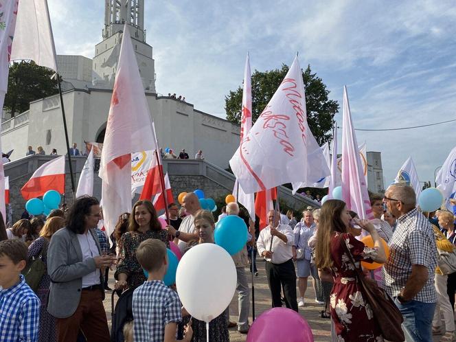 13. Marsz dla Życia i Rodziny zgromadził tłumy na ulicach Białegostoku [ZDJĘCIA]