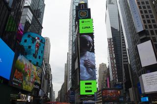 Luna jako pierwsza polska artystka z billboardem na Times Square!