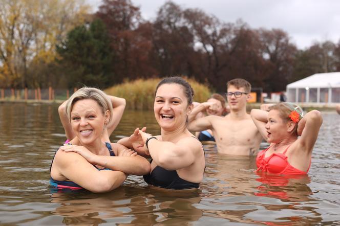 Było gorąco! Lubelskie morsy dały pierwszego w tym roku nura