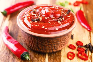 Keczup domowej roboty na ostro: przepis na ketchup pikantny