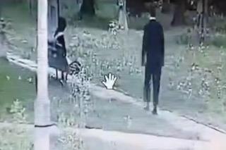 Horror w biały dzień! Dusił Wiktorię i okładał ją pięściami po twarzy. Tomasz chciał zabić 17-latkę