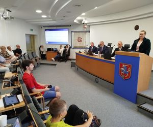 Rodzina Tymka Kalaty wymieniła się prezentami z prezydentem i radnymi
