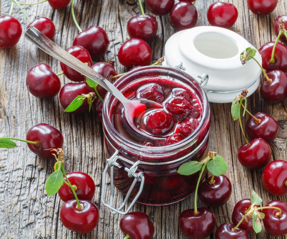 9 przepisów na przetwory z wiśni + bonus