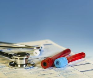 BIAŁACZKA LIMFOCYTOWA (CLL) - przyczyny, objawy i leczenie