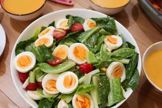 Naturalne sposoby na obniżenie cukru. 7 produktów, które warto jeść codziennie