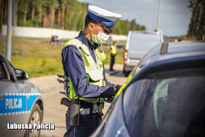 Gorzów: ​Mniej pracy z nieletnimi, więcej z kierowcami. Gorzowska policja podsumowała wakacje