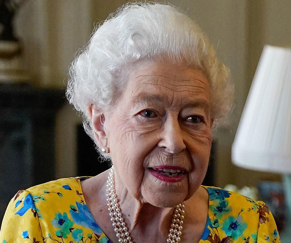 Królowa Elżbieta II poszła na całość u fryzjera! Nowa fryzura robi furorę