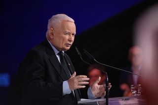 Afera wokół działki pod CPK. Kaczyński zawiesił kolejne osoby 