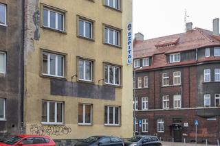 Katowice: Samobójstwo w szpitalu covidowym. Zakażony koronawirusem wyskoczył z okna! (FILM)