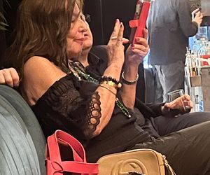 Agnieszka Perepeczko je, pije i tańcuje w środku nocy