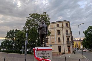 Pomnik Lecha Kaczyńskiego w Tarnowie nie jest pomnikiem? Zaskakujący zwrot akcji