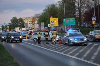 Potrącenie na pasach w Bydgoszczy! Dwie osoby poważnie ranne [ZDJĘCIA]