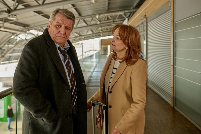 Na Wspólnej odc. 4044: Teresa Bednarczuk (Izabela Dąbrowska), Marek (Grzegorz Gzyl)