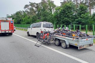 Wypadek busa z dziećmi i wojskowej ciężarówki na S3 pod Zieloną Górą! 12-latka reanimowana. Są inni ranni