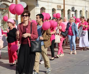 W centrum Lublina królował róż! Przez miasto przeszedł Marsz Różowej Wstążki