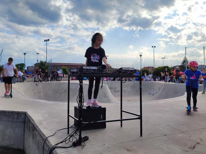 Miejski Dzień Dziecka z Radiem Eska na Skateplazie w Lesznie