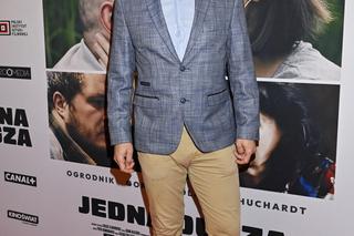 Marcin Kwaśny z ciężarną żoną z premiery filmu Jedna dusza