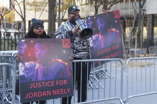 Udusił człowieka w metrze. Został uniewinniony