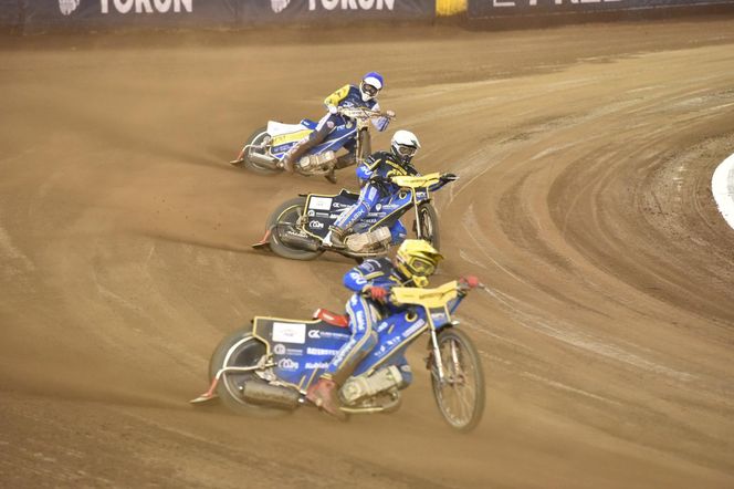 PRES Grupa Deweloperska Toruń - Bayersystem GKM Grudziądz, zdjęcia Motoareny. Fotorelacja z trybun i toru
