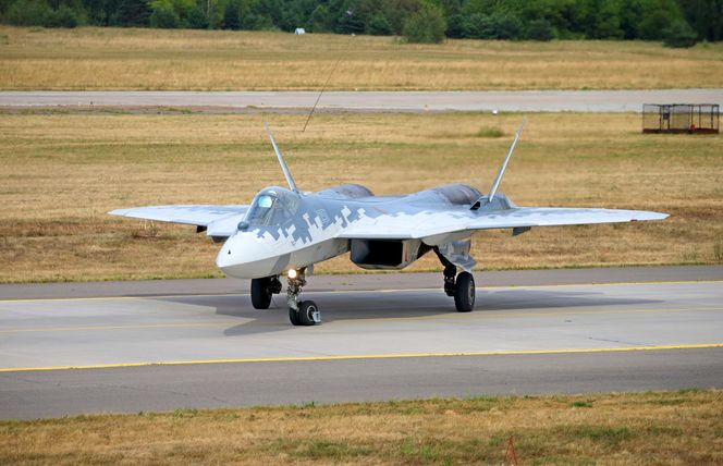 Rosyjski Su-57 i chiński J-20 