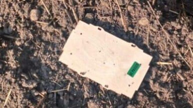 Szczątki siedmiu dronów oraz szczątki pocisku