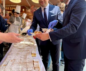  15 Edycja kremówki papieskiej. 