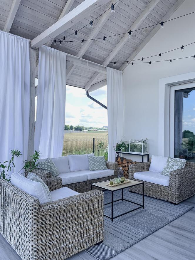 Dom w stylu modern farmhouse to marzenie miłośników natury. Jest sielsko, minimalistycznie i romantycznie!