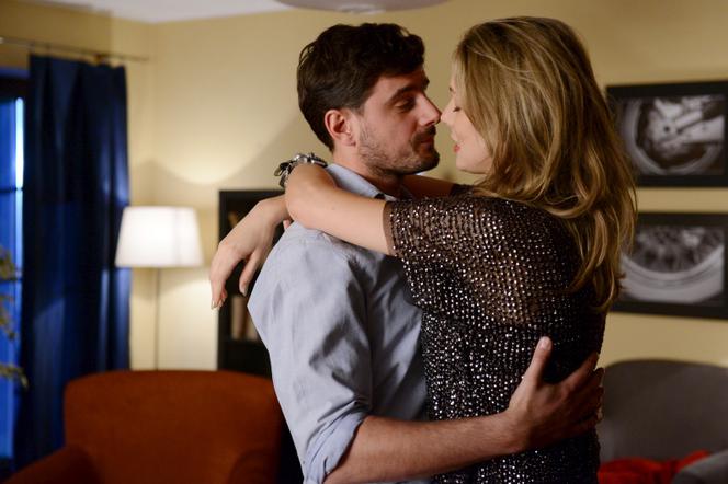 Komisarz Alex 5 sezon odc. 54. Michał Orlicz (Antoni Pawlicki), Alicja Siedlecka (Natalia Klimas)
