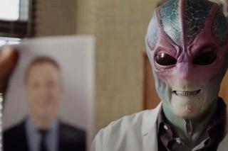 Wcześniej podbił serca Amerykanów, teraz wziął się za Polaków.