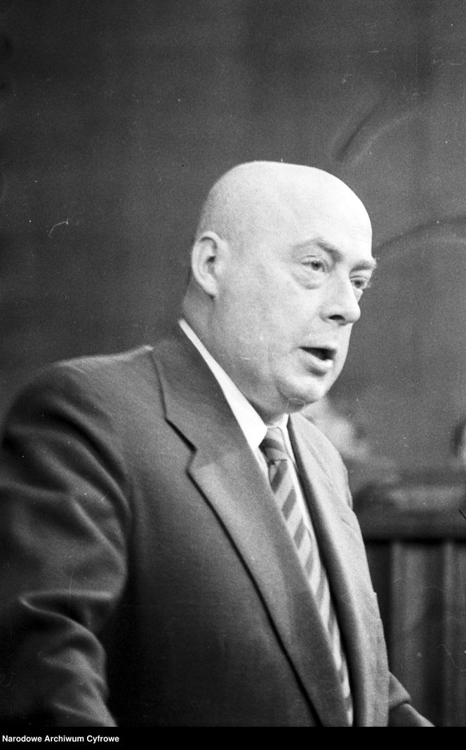 QUIZ PRL. Politycy, aparatczycy i opozycjoniści: Czy pamiętasz te twarze z czasów PRL-u?