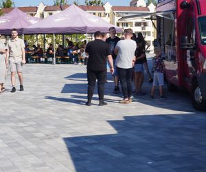 Festiwal Food Trucków w Olsztynie. Pod halą Urania można zjeść dania z kuchni całego świata [ZDJĘCIA]