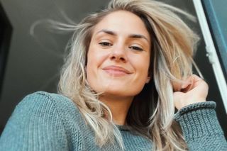 Karolina Owczarz zaszalała! Pokazała dekolt do samego pępka, zrobiło się gorąco jak w lipcu