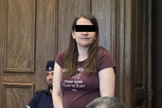 Udusiła małego synka kocykiem?! Dorota nie wyraziła żadnej skruchy, ojciec Oskarka ocierał łzy