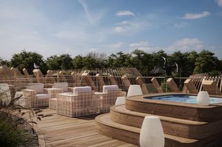 Ptasie gniazda na Wyspie Sobieszewskiej. Nowe apartamenty na terenie dawnej bazy wojskowej